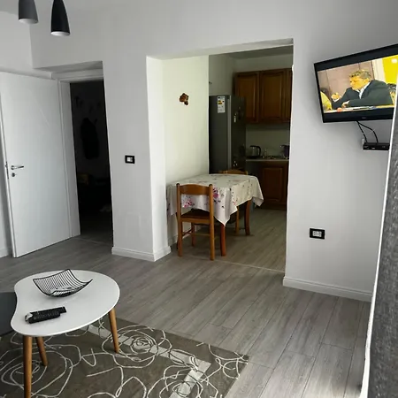 Luna Apartment *